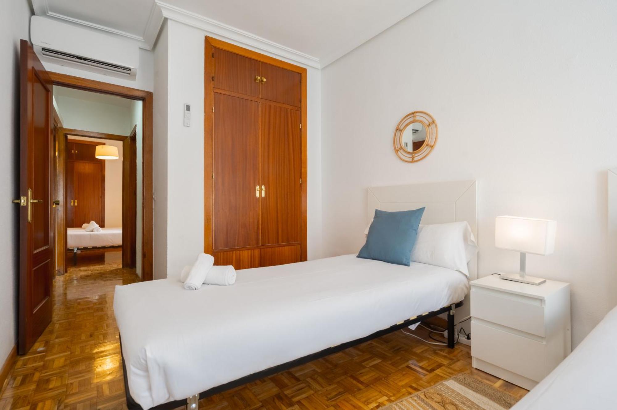 Appartement Bright Apt. Puerta Osario 3 Bedrooms 2 Bathrooms Sevilla